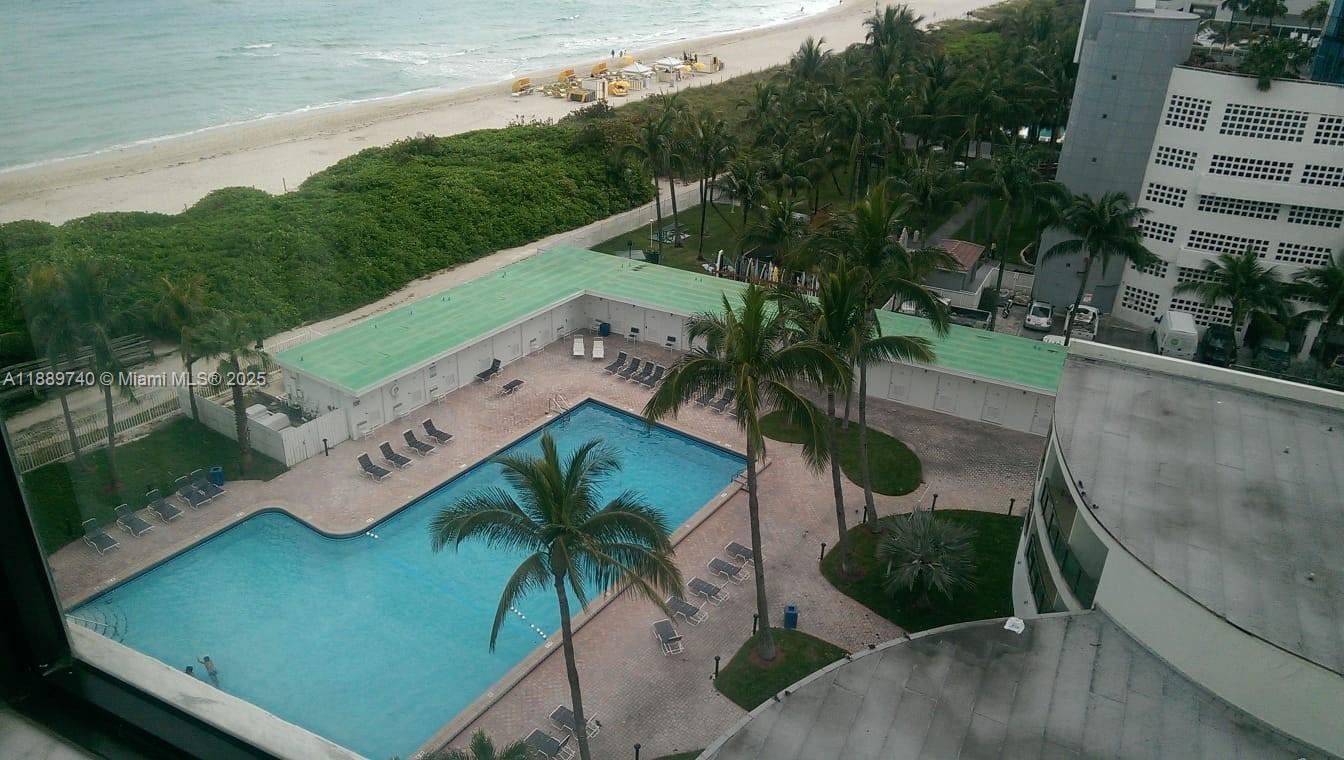 THE CASABLANCA CONDO - Residential