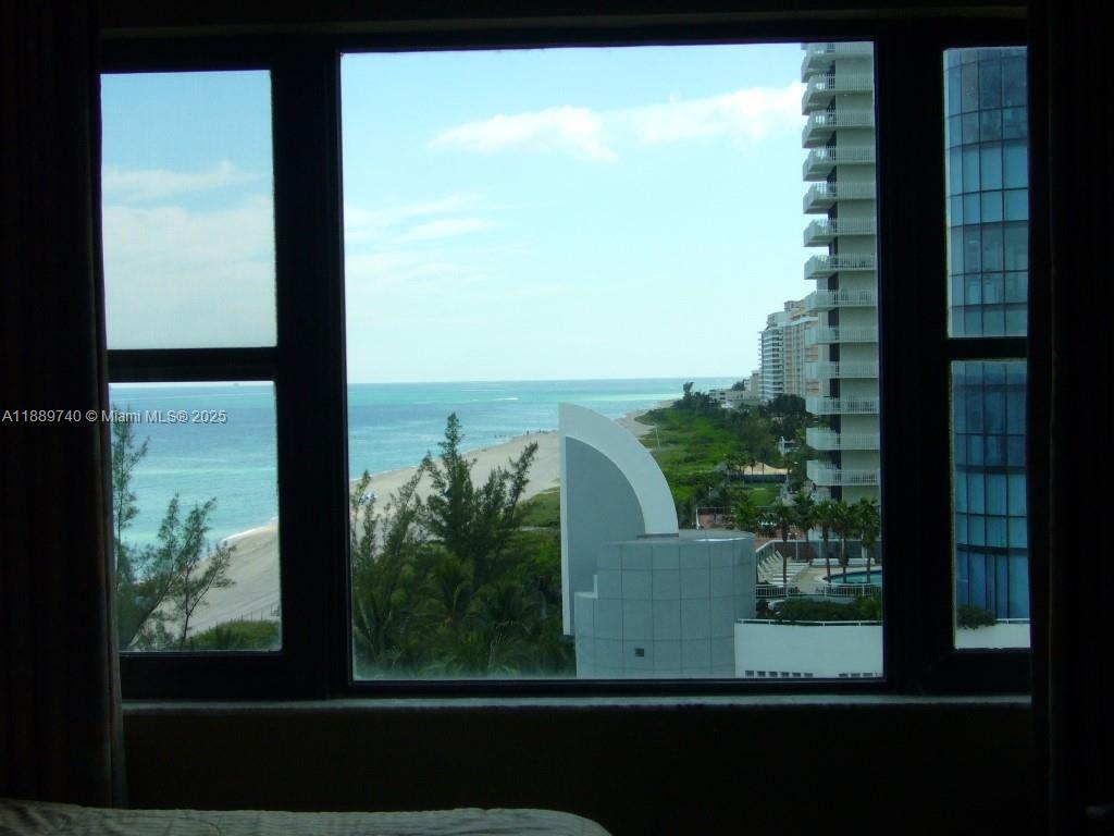 THE CASABLANCA CONDO - Residential