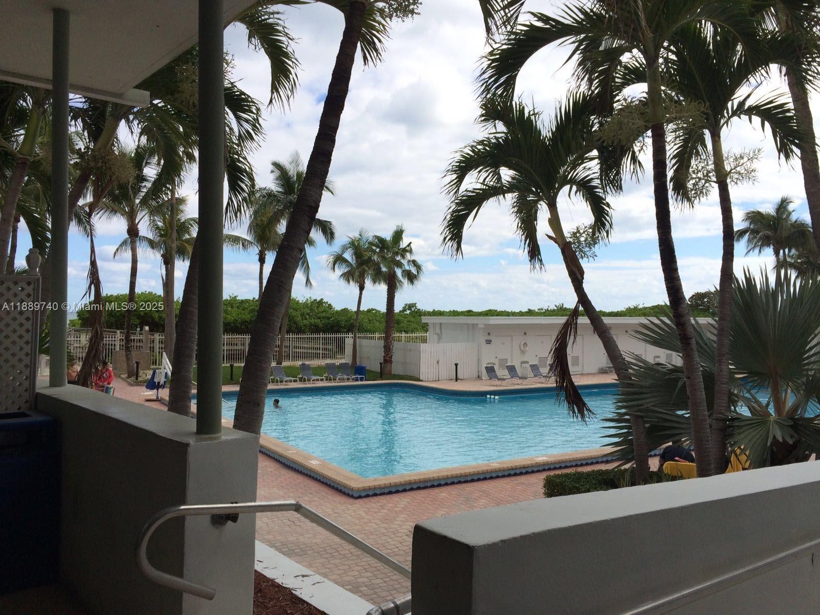 THE CASABLANCA CONDO - Residential