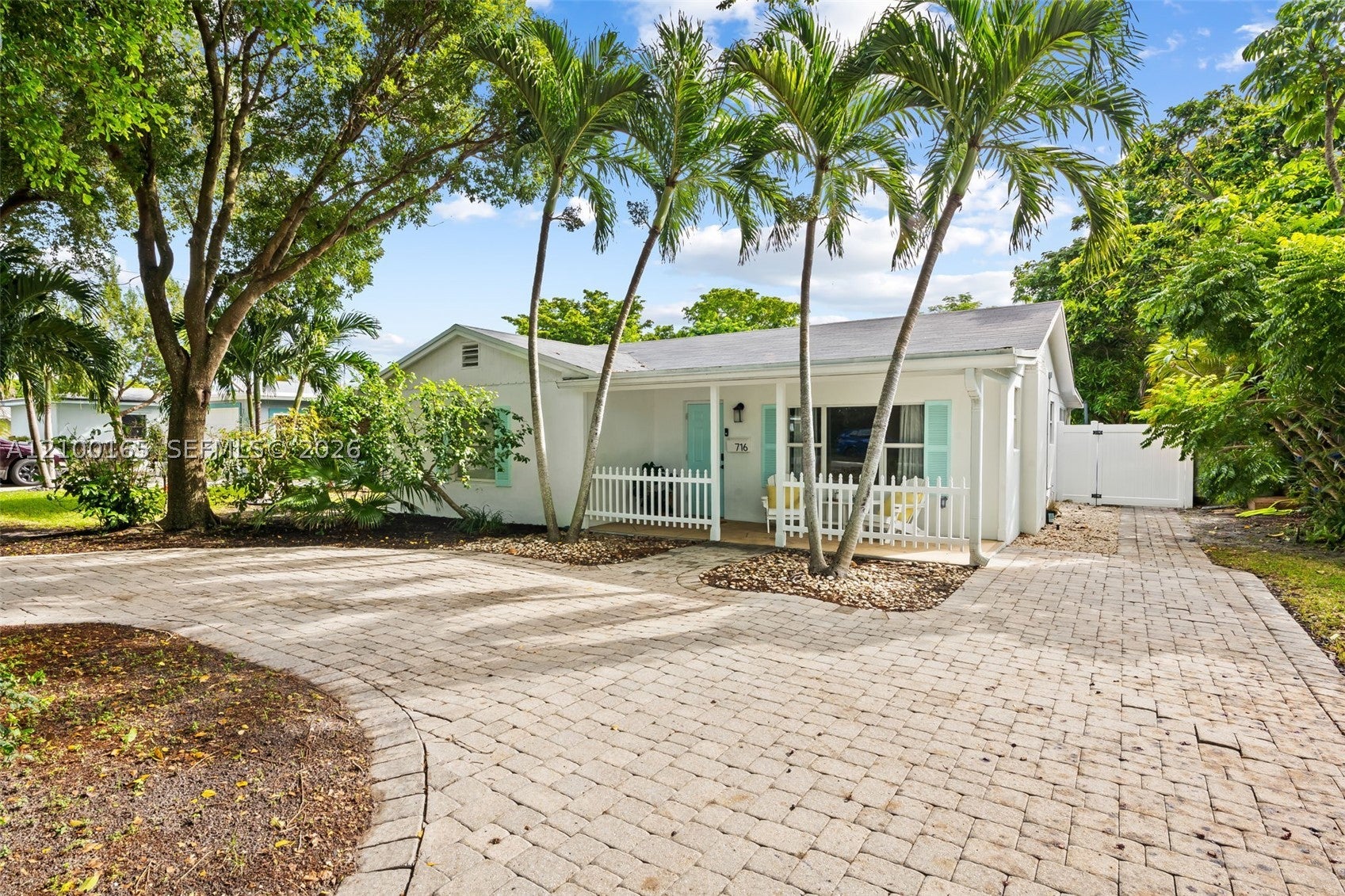 716 NE 11th Ave