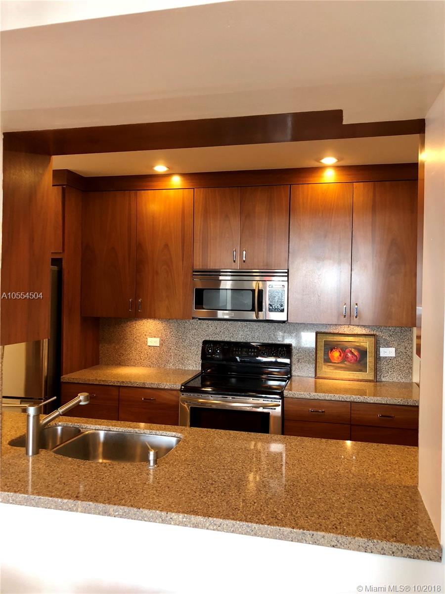 HILLCREST EAST 25 CONDO - Residential