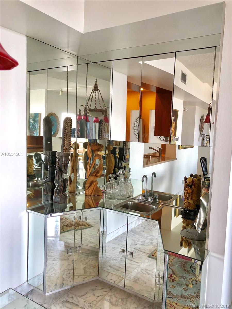 HILLCREST EAST 25 CONDO - Residential