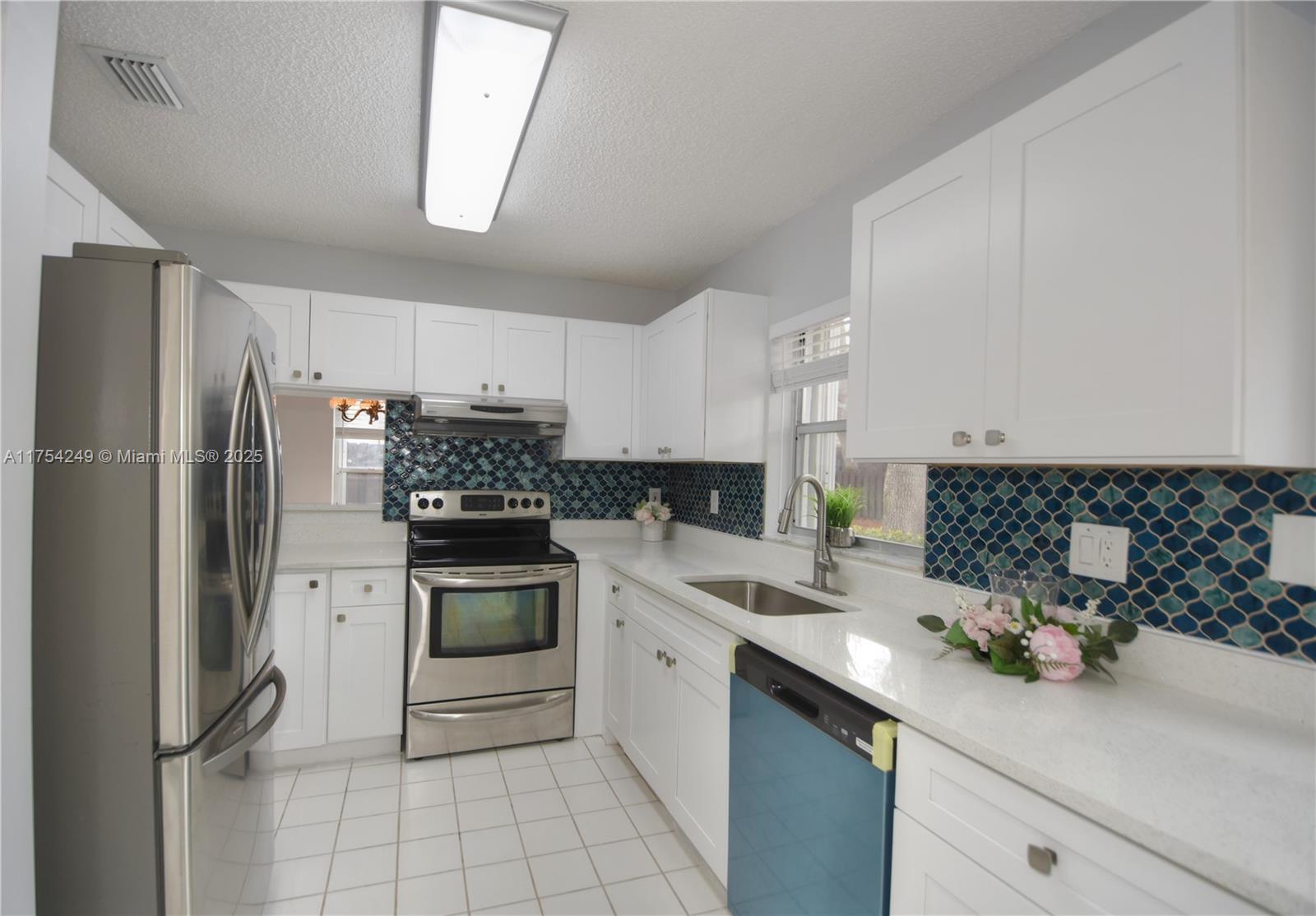 HAWKES BLUFF - Residential