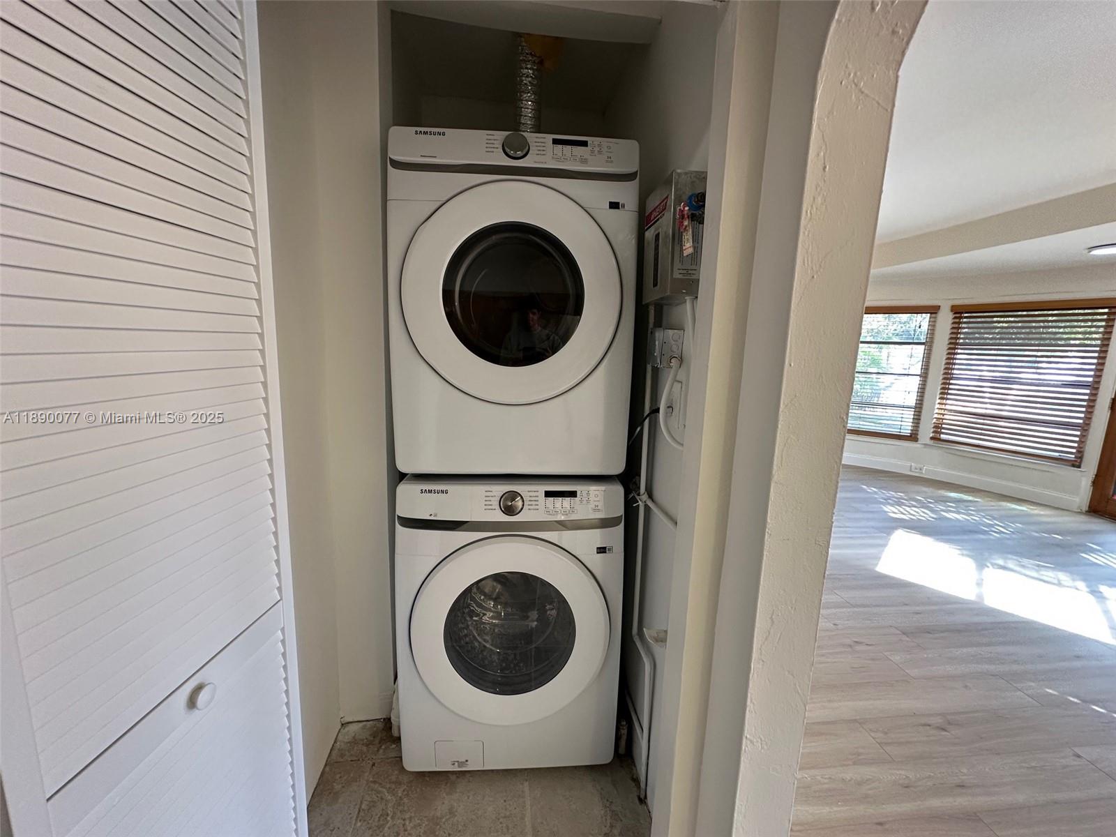 WAVERLY PLACE - Residential Lease