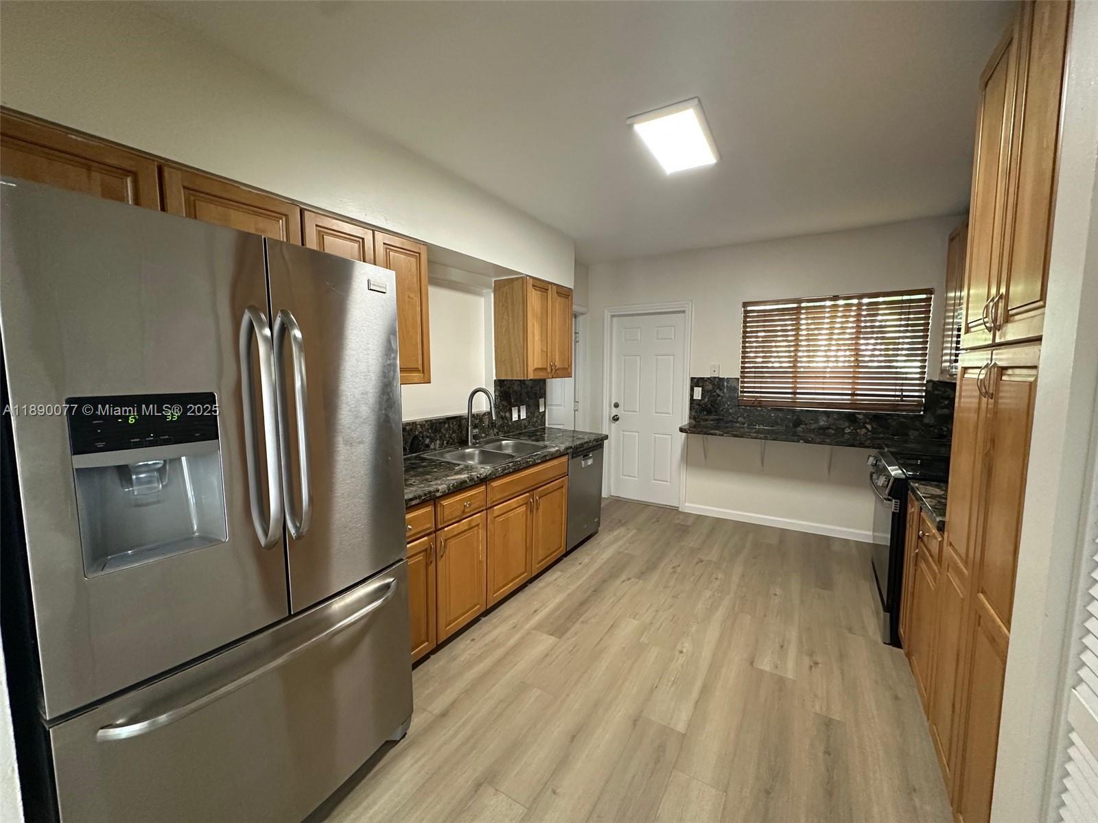 WAVERLY PLACE - Residential Lease