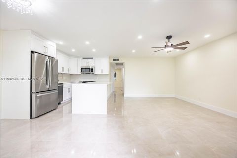 Photo of 211 E Durham E #211, Deerfield Beach, FL 33442 (MLS # A11942571)