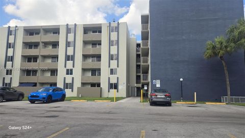 Tiny photo for 10090 NW 80th Ct #1406, Hialeah Gardens, FL 33016 (MLS # A12009512)
