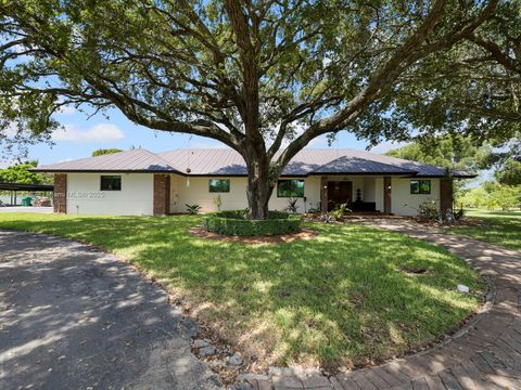 26690 SW 202nd Ave Homestead FL 33031