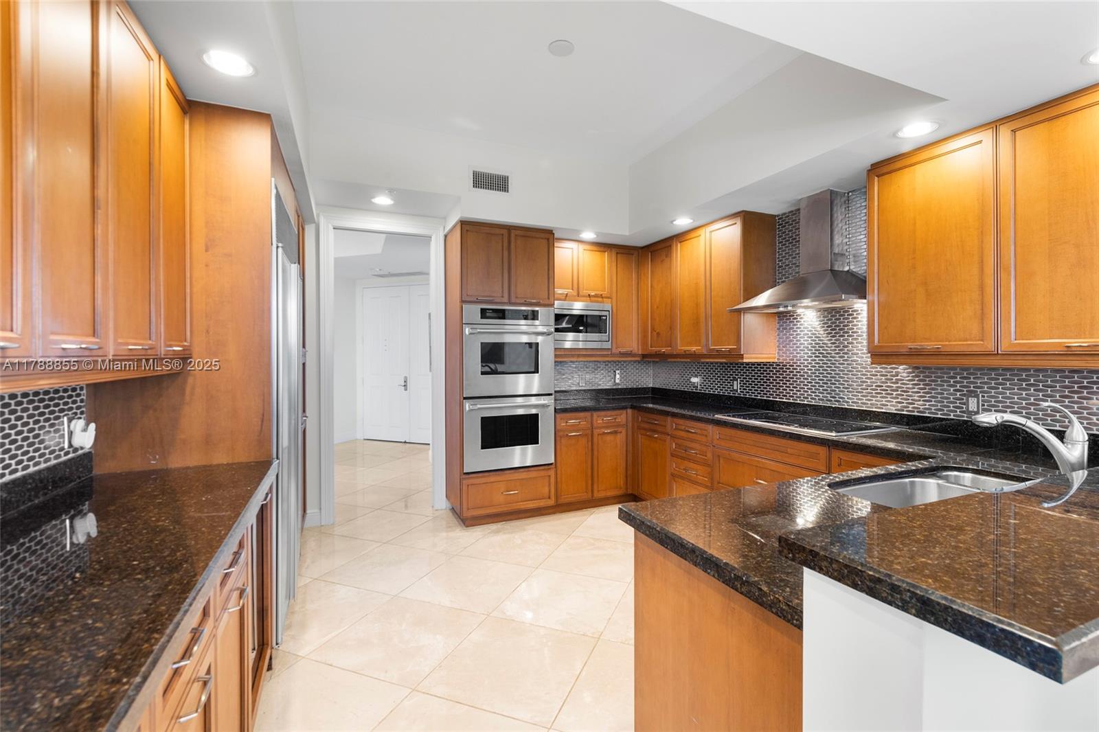 MILANO AT DEERING BAY CON - Residential