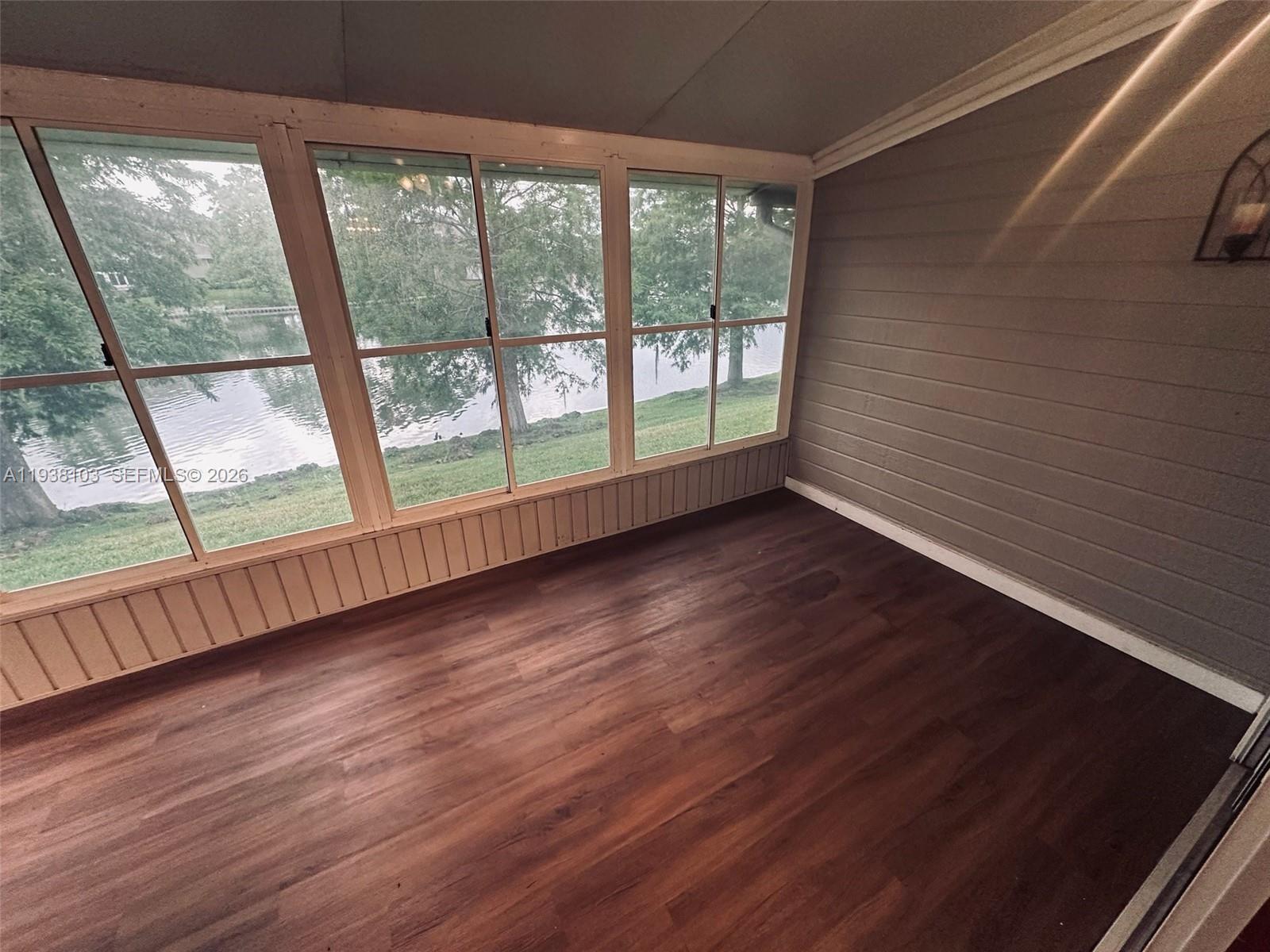 Stonewater Condominum 1Adm - Residential