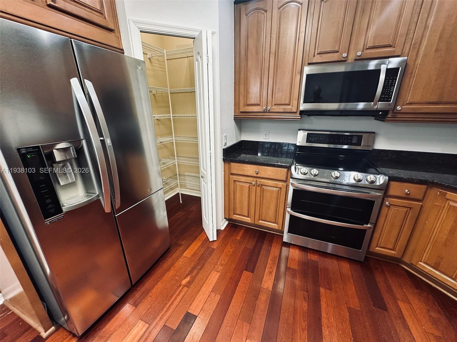 Stonewater Condominum 1Adm - Residential