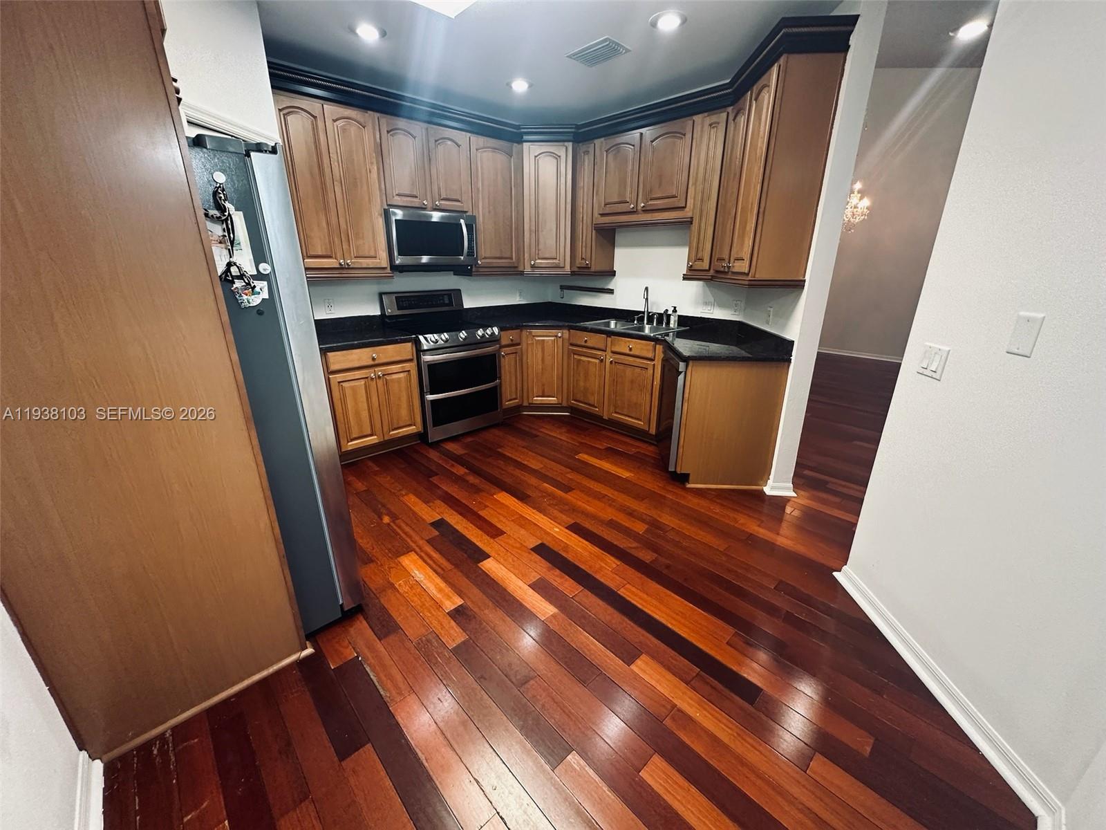 Stonewater Condominum 1Adm - Residential