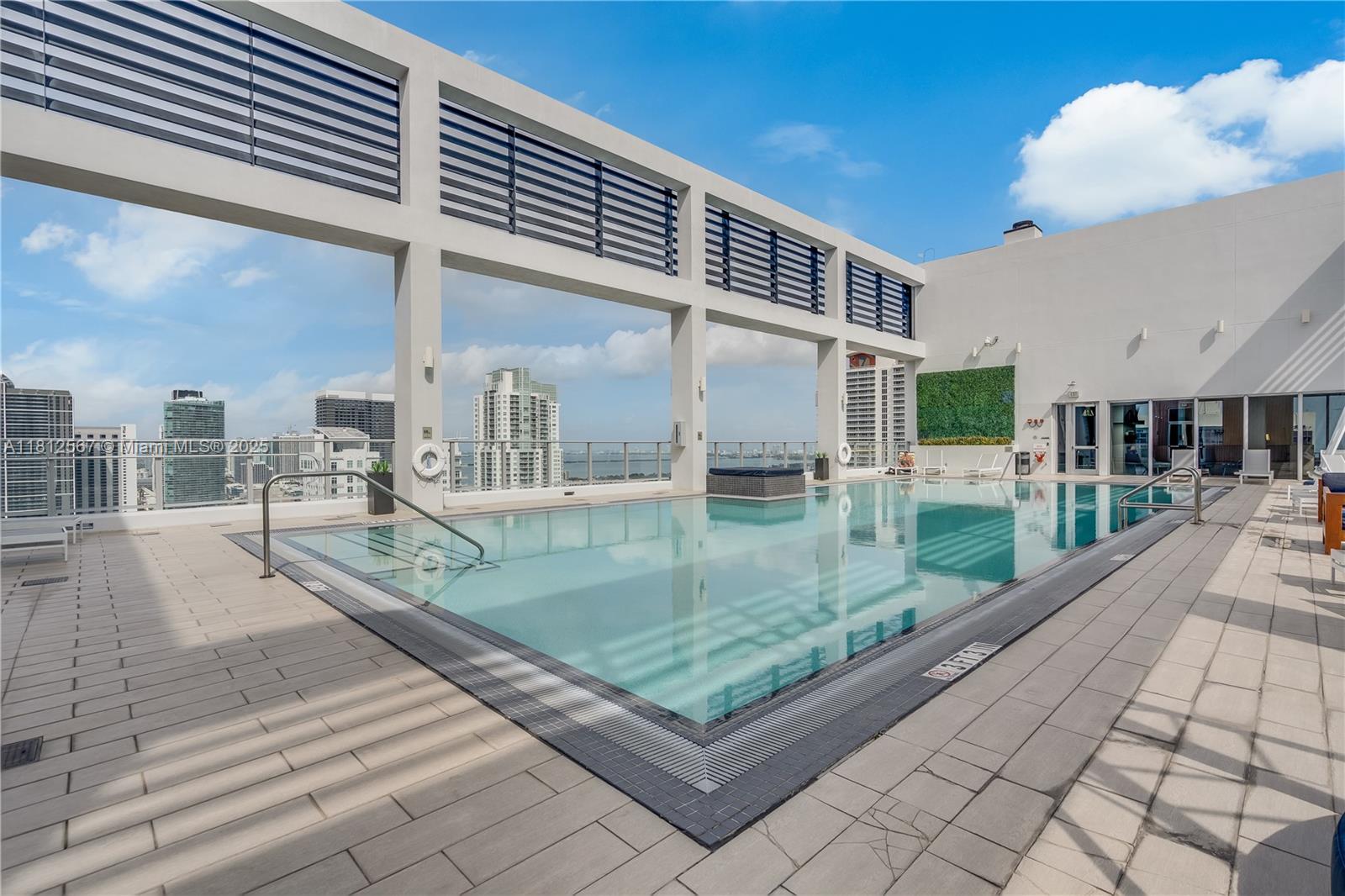 151 Se 1st St 609, Miami, Broward County, Florida - 1 Bathrooms - 