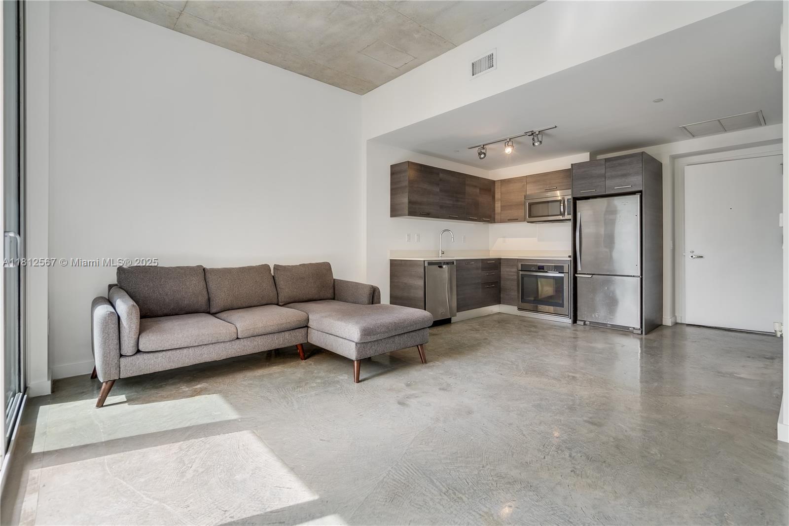 CENTRO CONDO - Residential Lease