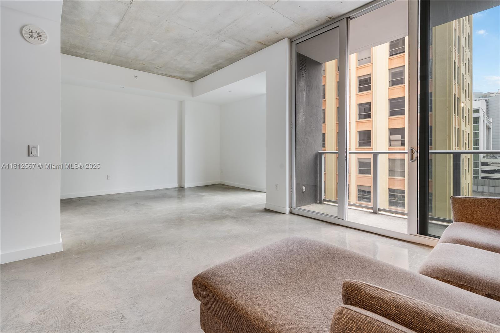 CENTRO CONDO - Residential Lease