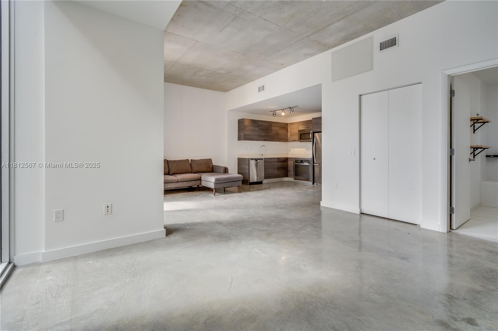 CENTRO CONDO - Residential Lease