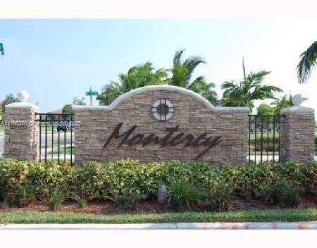 940 Ne 33 Ter 101, Homestead, Miami-Dade County, Florida - 3 Bedrooms  
2 Bathrooms - 