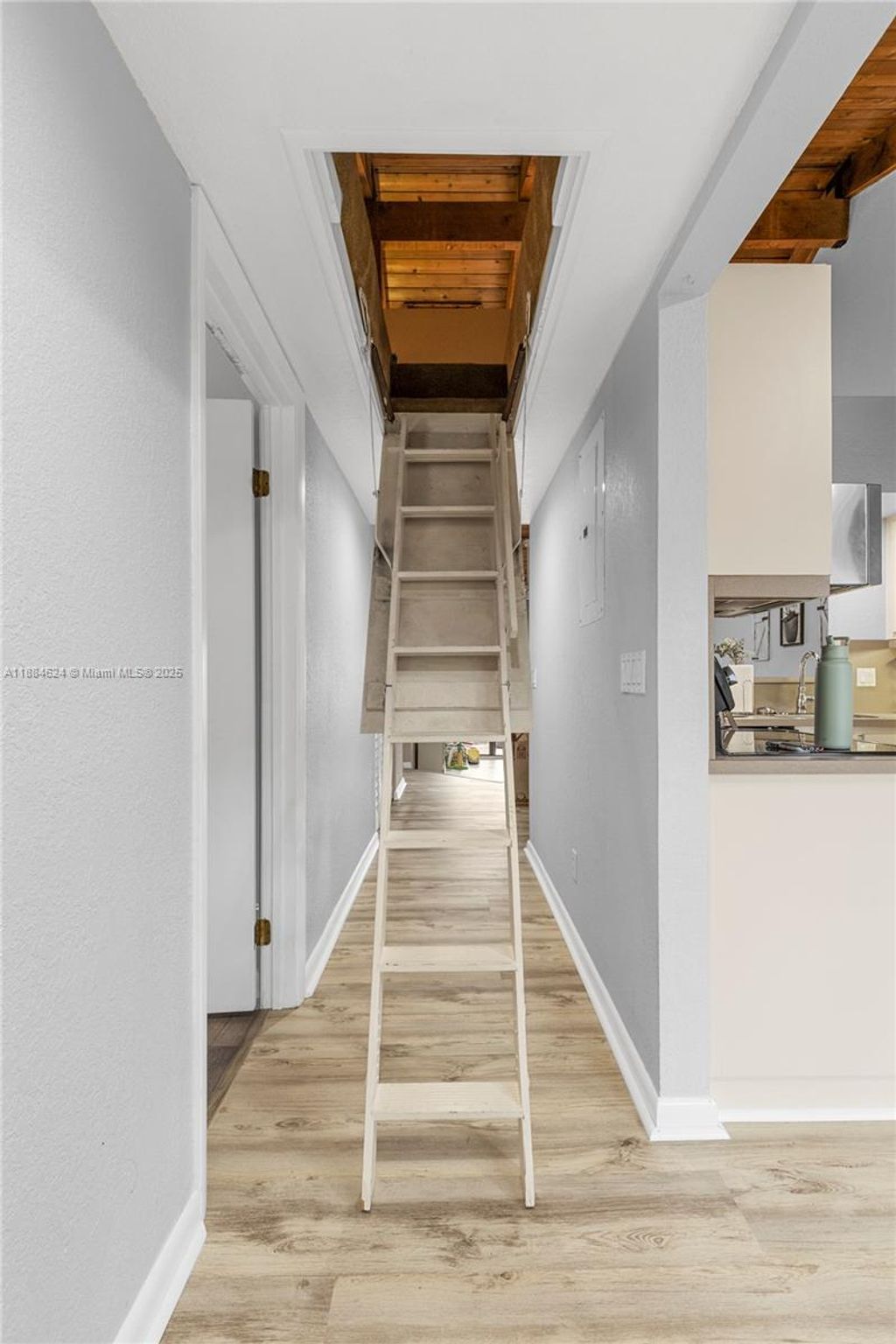 Photo of 8025 SW 21st Ct, Davie, FL 33324 (MLS # A11884624)