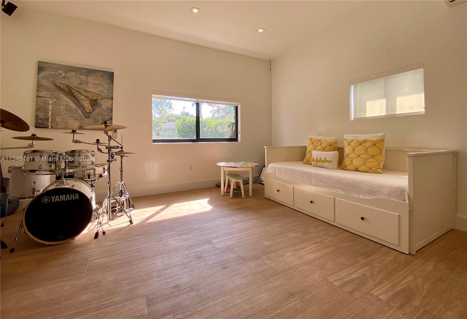 BAY HEIGHTS 1ST ADDN - Residential