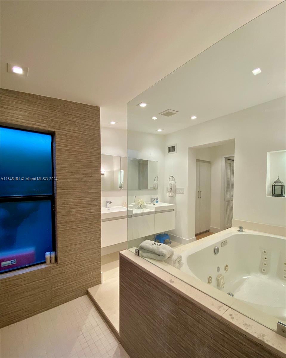 BAY HEIGHTS 1ST ADDN - Residential