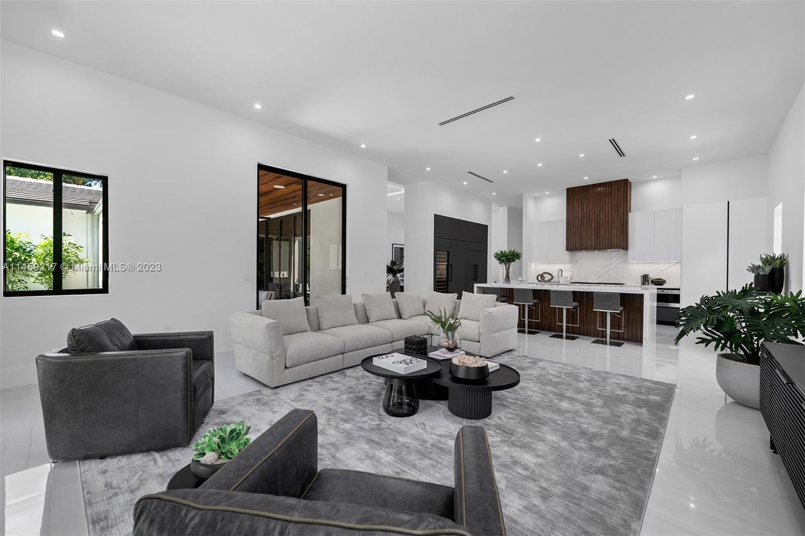 PINE TREE ESTATES 1ST ADD - Residential