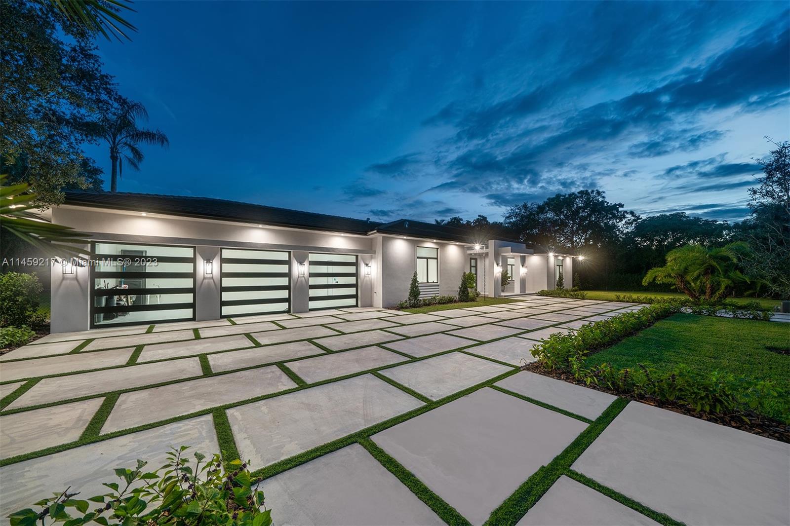 PINE TREE ESTATES 1ST ADD - Residential