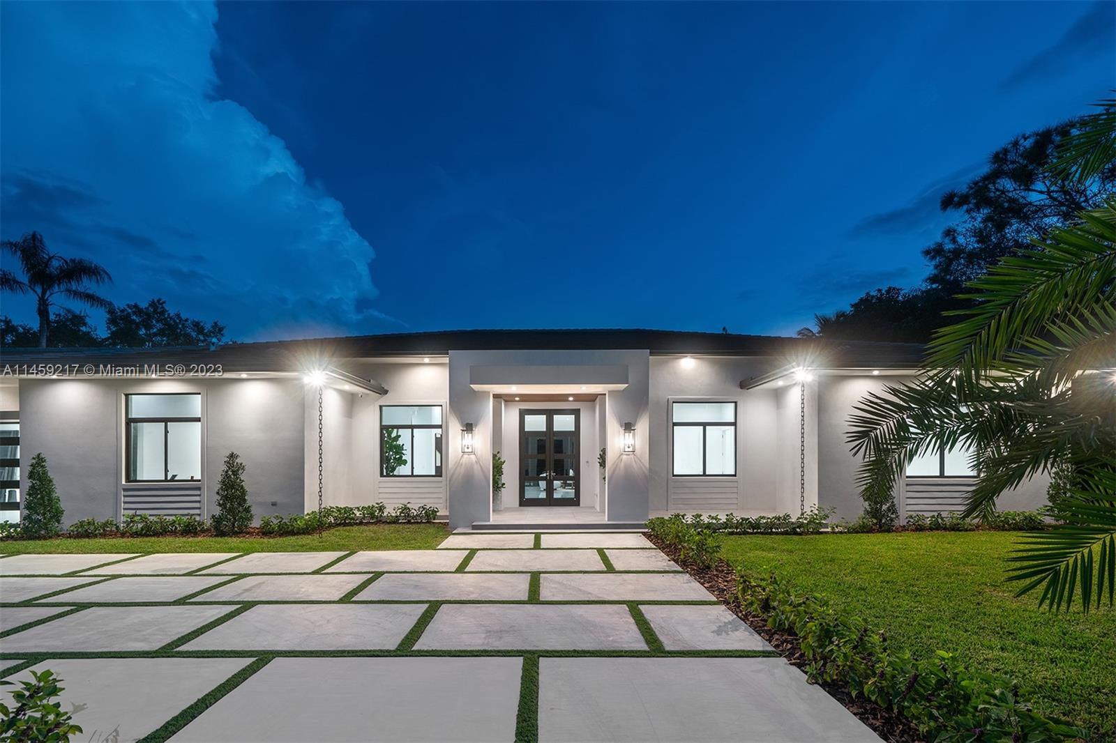 PINE TREE ESTATES 1ST ADD - Residential