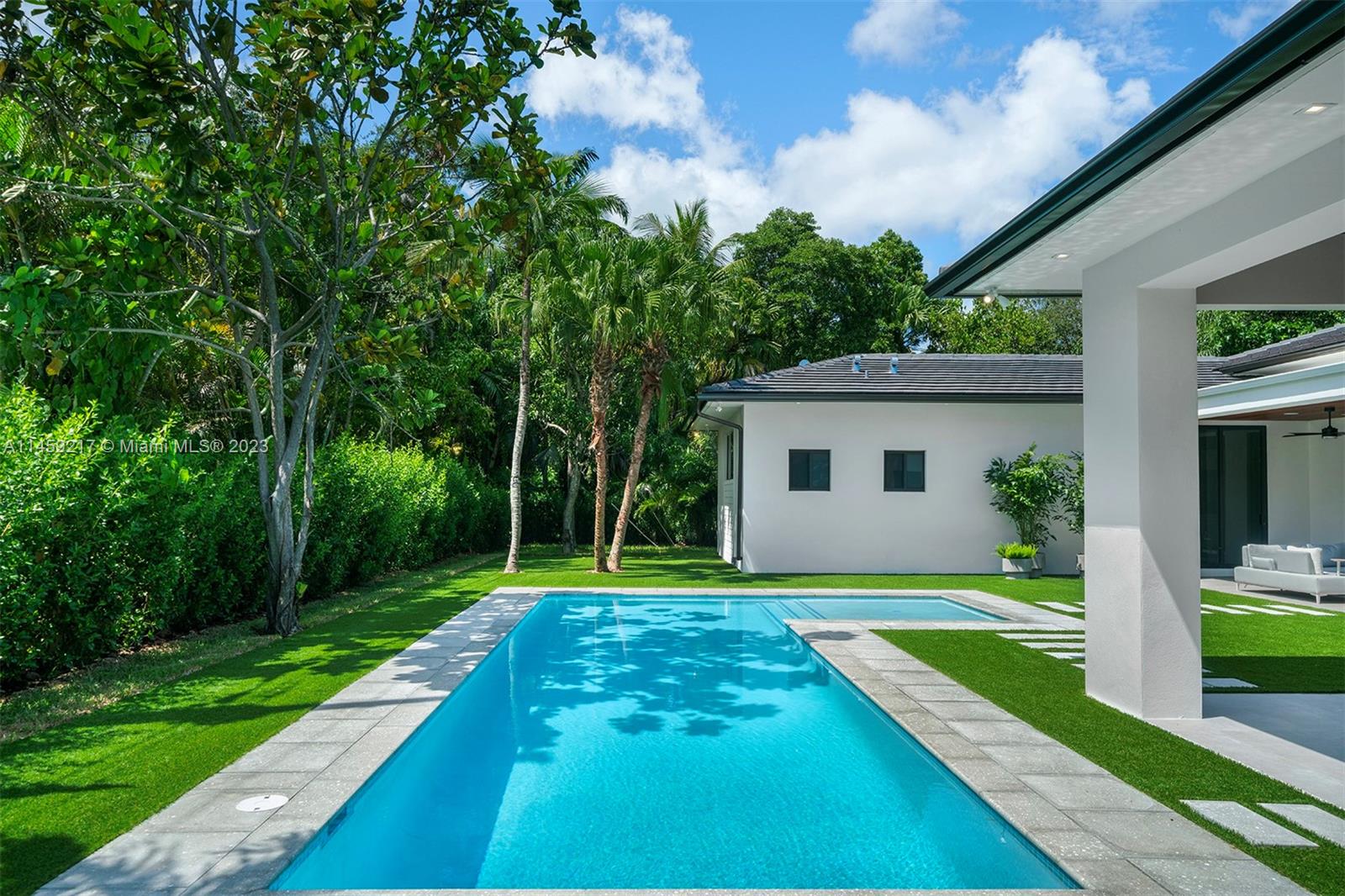 PINE TREE ESTATES 1ST ADD - Residential