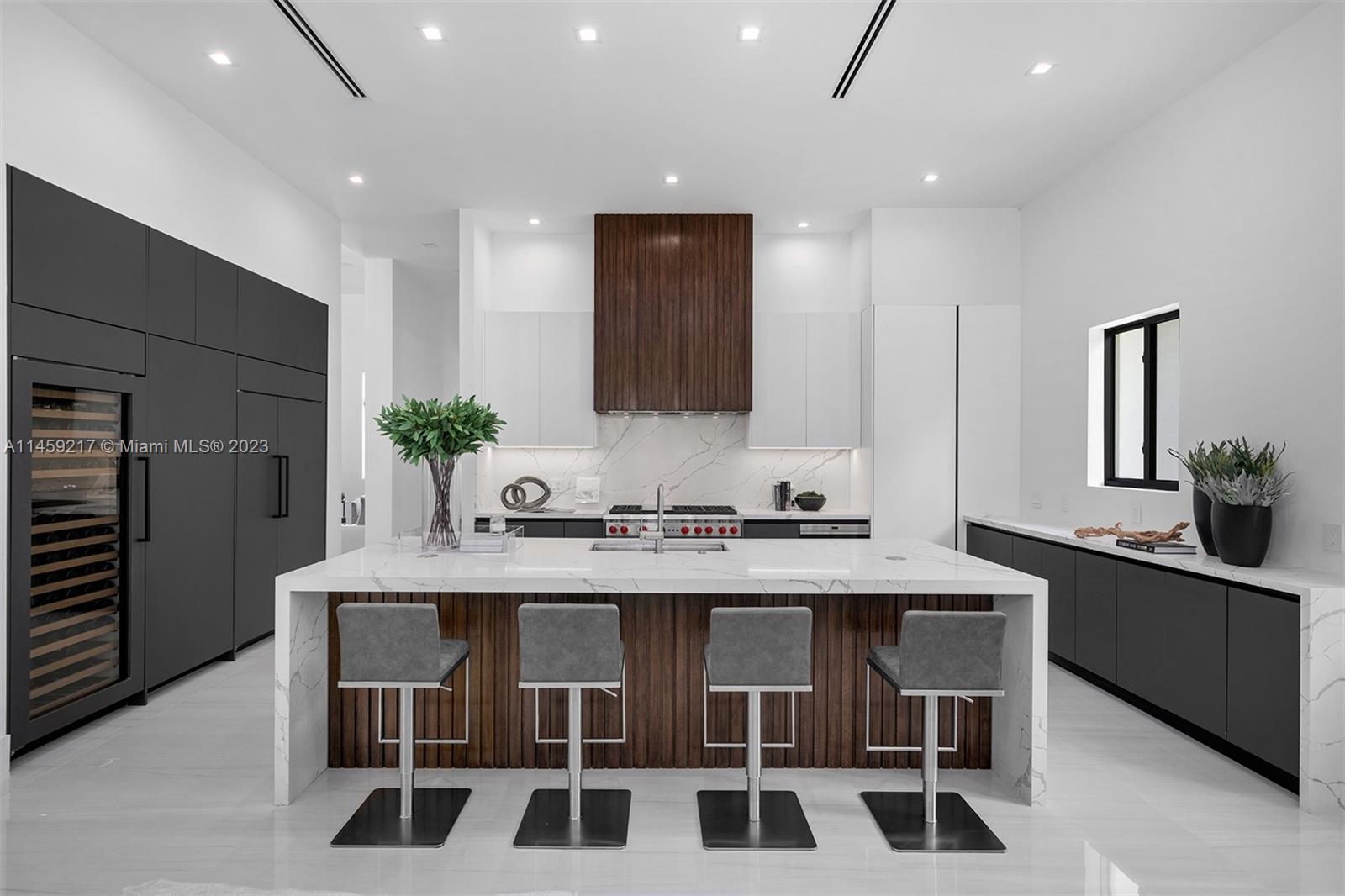 PINE TREE ESTATES 1ST ADD - Residential