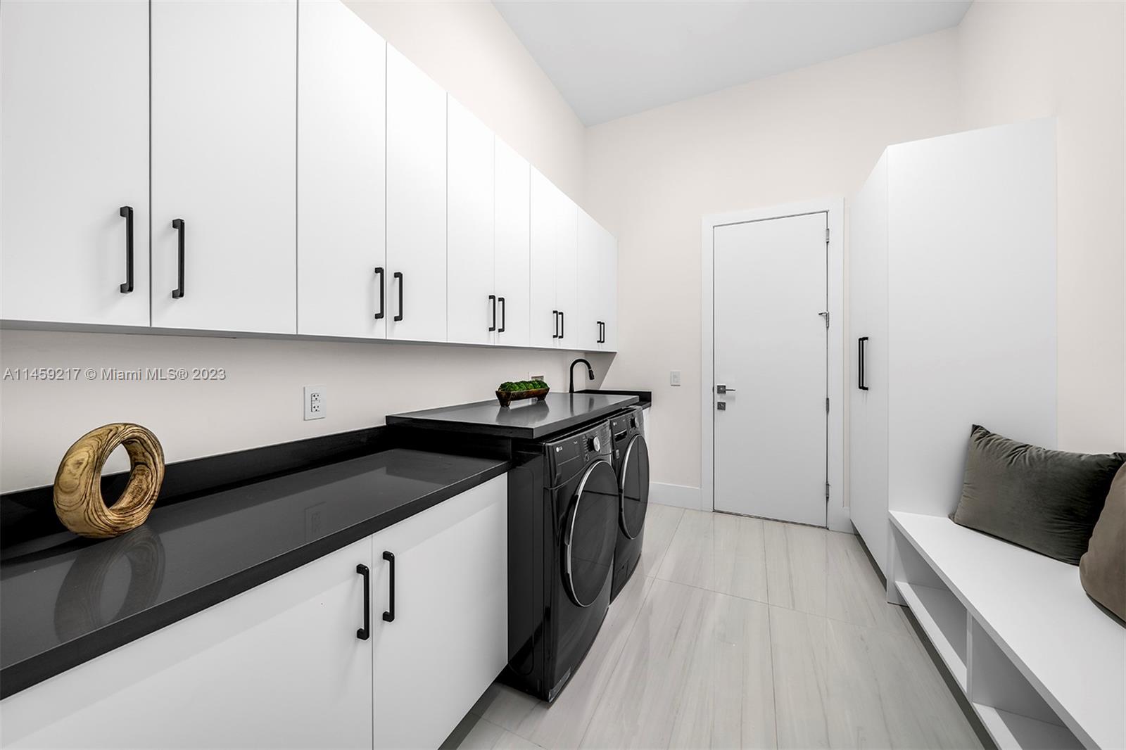 PINE TREE ESTATES 1ST ADD - Residential