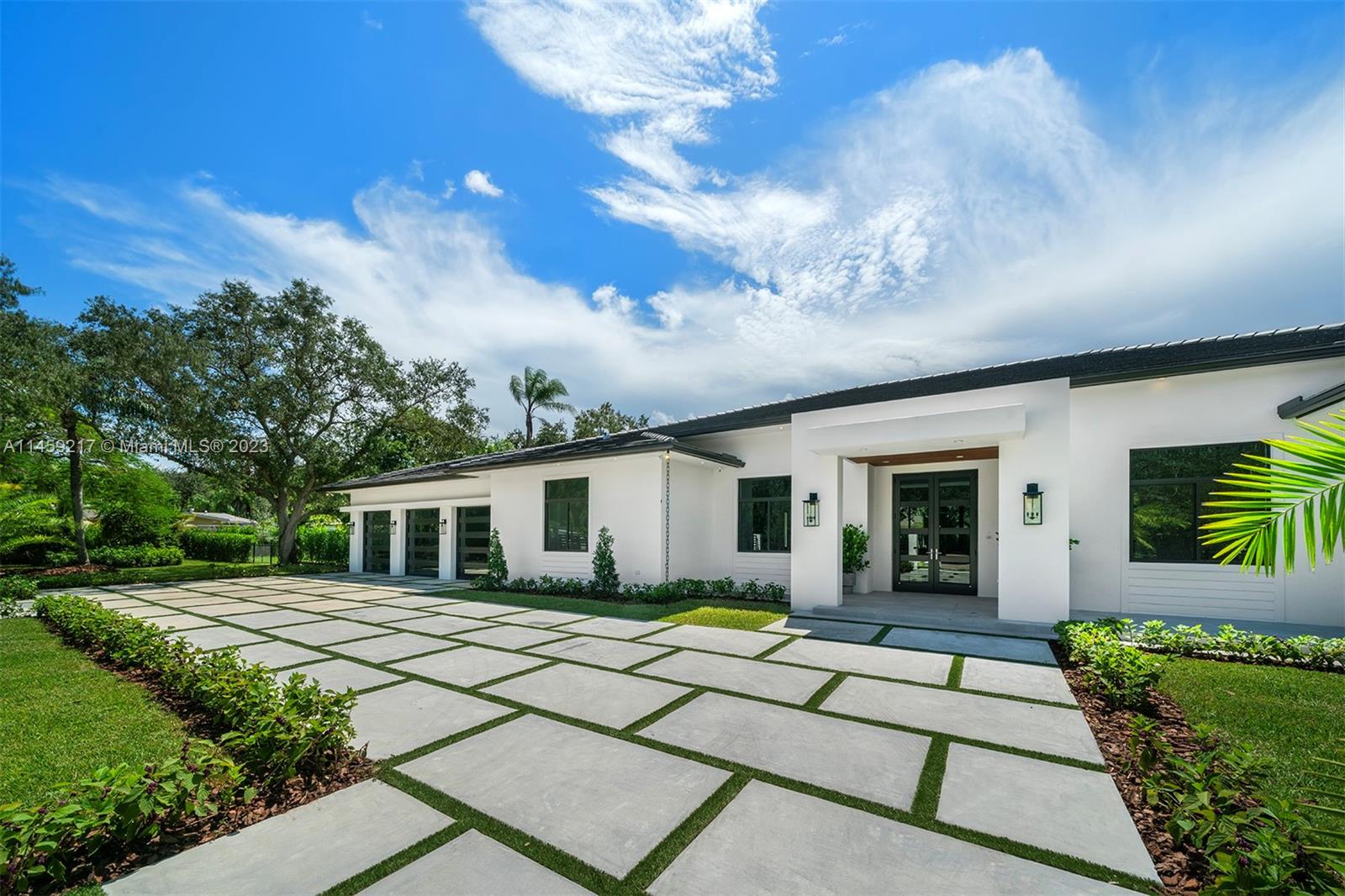 PINE TREE ESTATES 1ST ADD - Residential