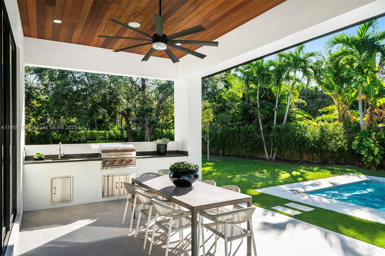 PINE TREE ESTATES 1ST ADD - Residential