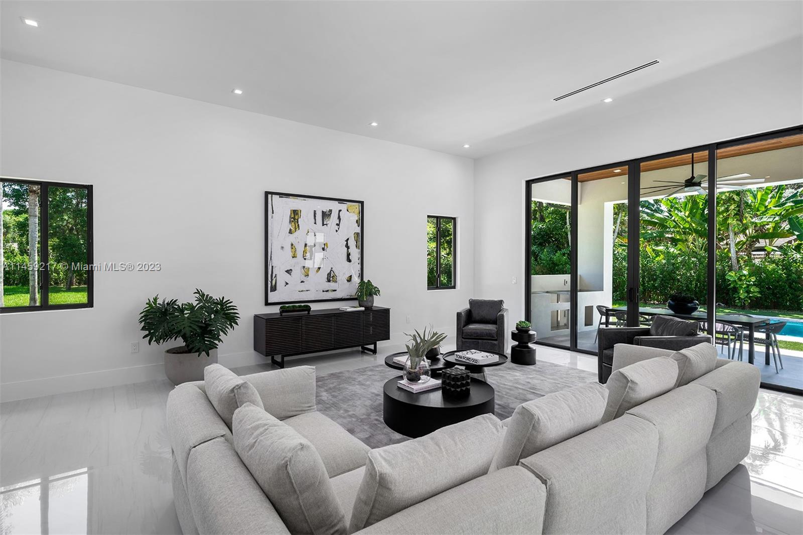 PINE TREE ESTATES 1ST ADD - Residential