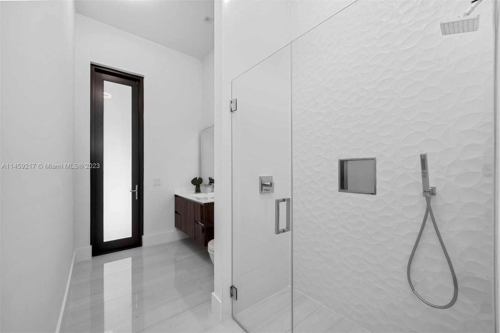 PINE TREE ESTATES 1ST ADD - Residential