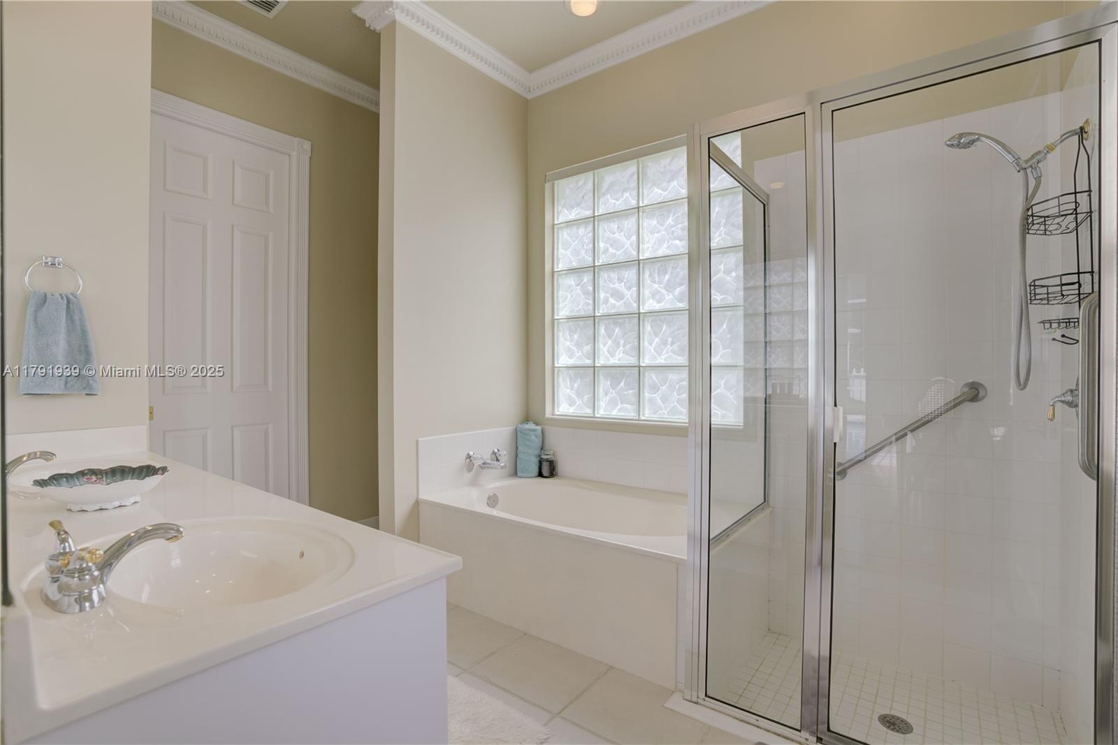 ISLAND AT ABACOA - Residential Lease