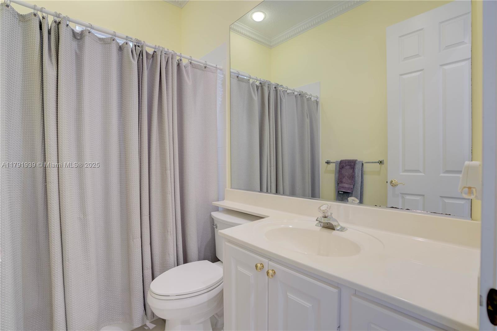 ISLAND AT ABACOA - Residential Lease