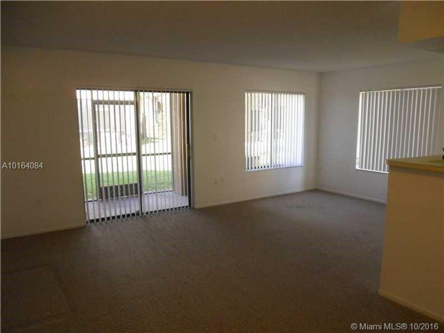 Great 1 bedroom unit in quiet gated neighborhood. Washer and Dryer inside unit! Close to shopping and major roadways. Amenities include clubhouse, pool, tennis court, playgrounds, etc! Very quick approval process