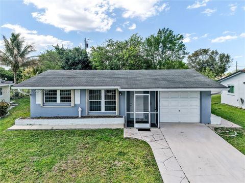 5102 NW 53rd St Tamarac FL 33319