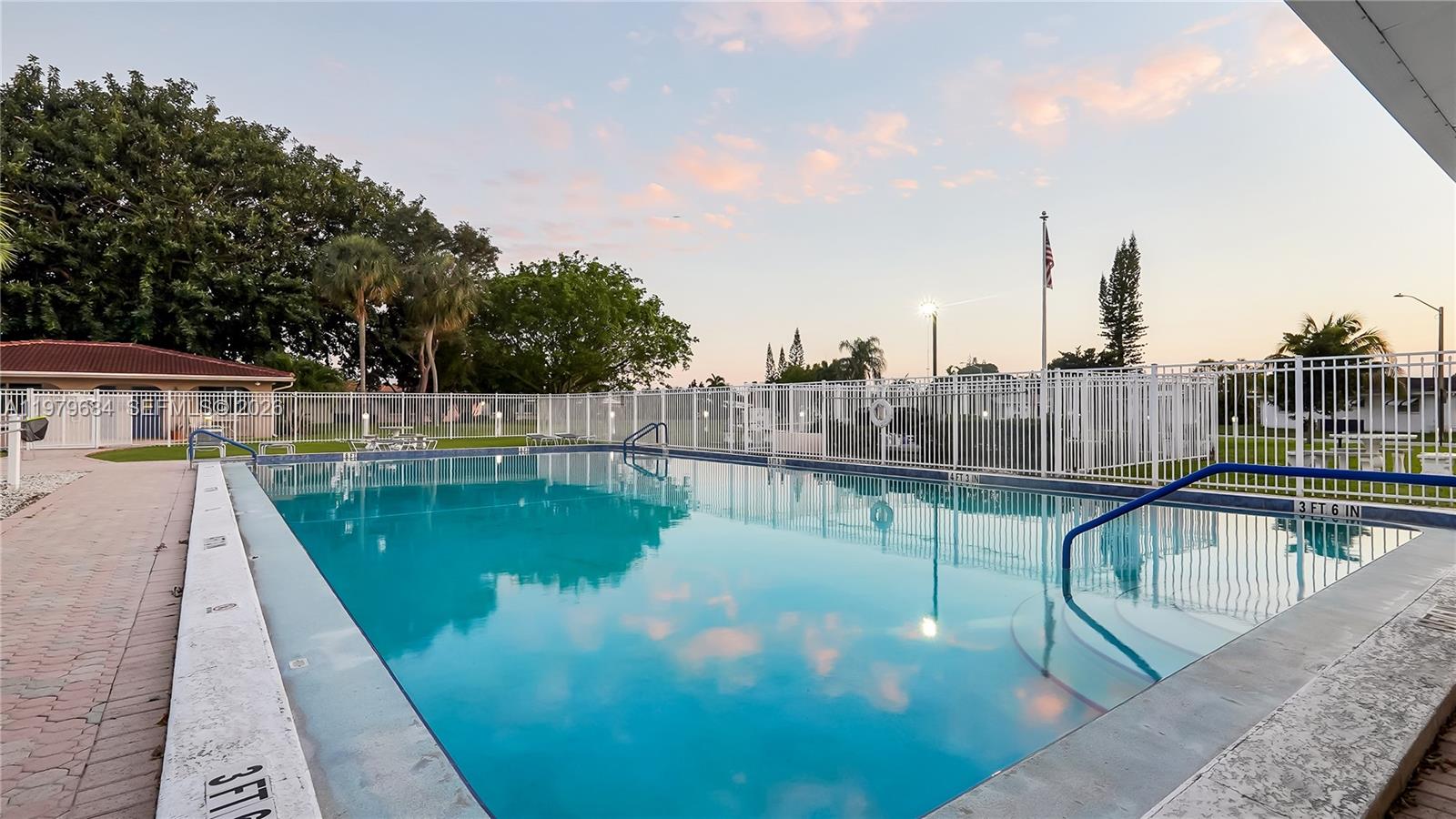 MAINLANDS OF TAMARAC LAKE - Residential