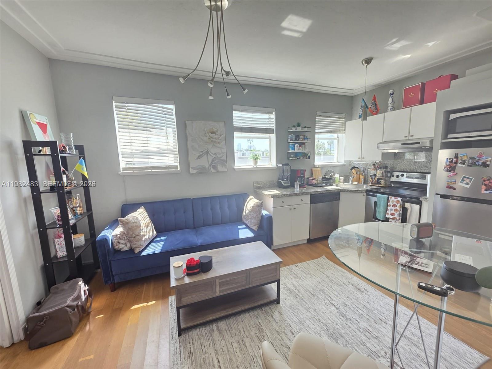 1027 Pennsylvania Ave 304