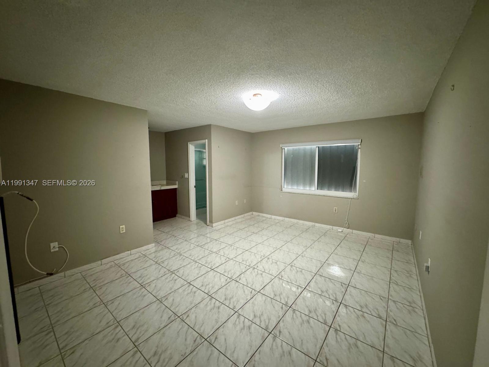 INTERNATIONAL GARDENS SEC - Residential