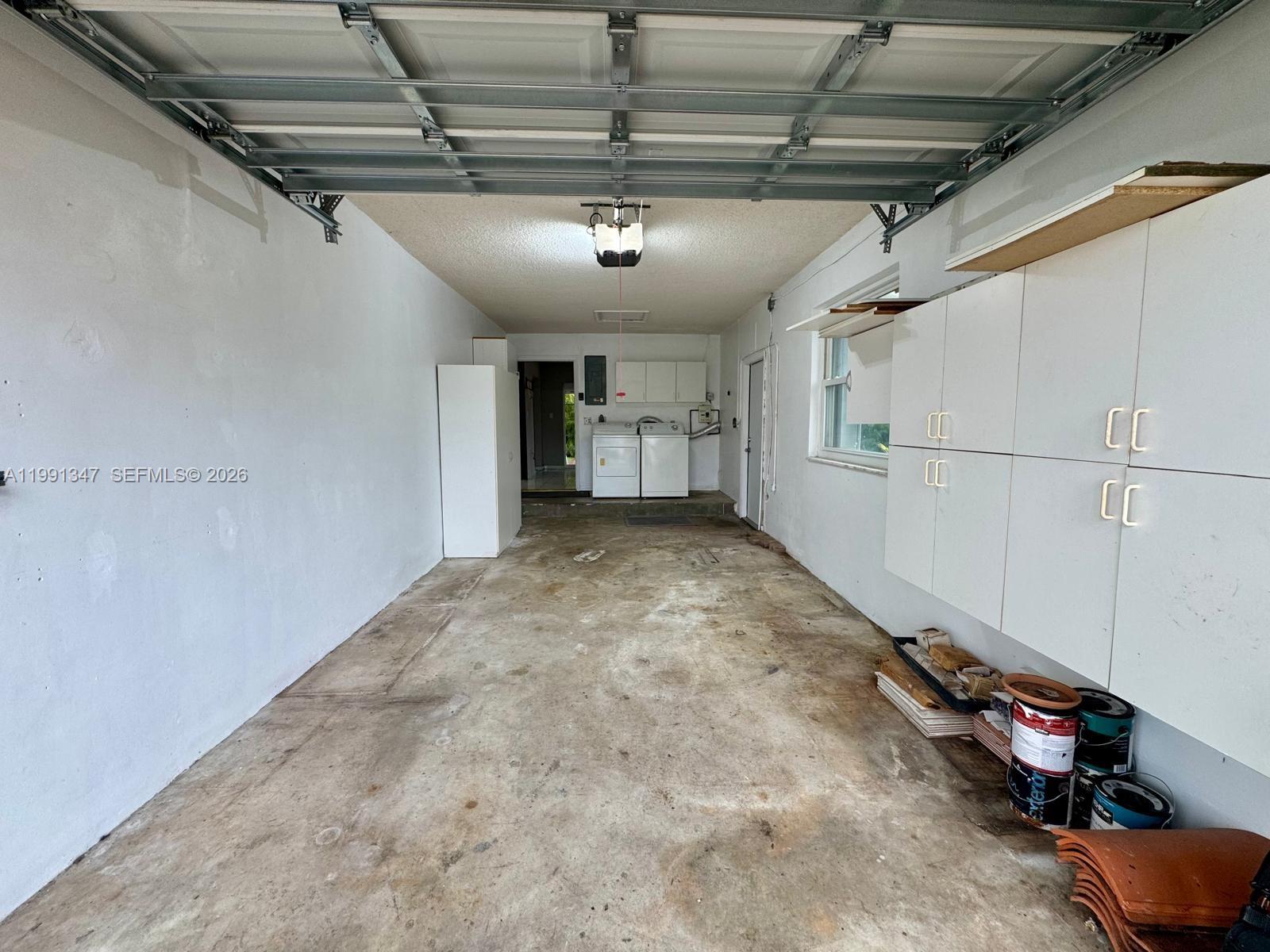 INTERNATIONAL GARDENS SEC - Residential