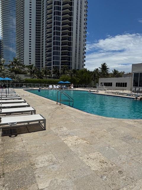 The Aventura Beach Club - Residential