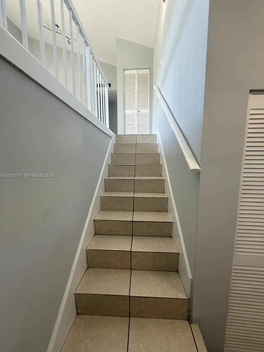 INDIAN LK VILLAGE PHASE 1 - Residential Lease
