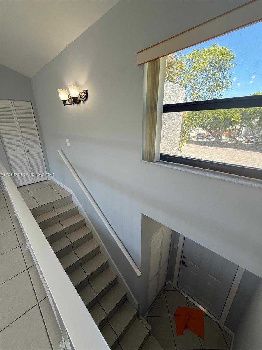 INDIAN LK VILLAGE PHASE 1 - Residential Lease