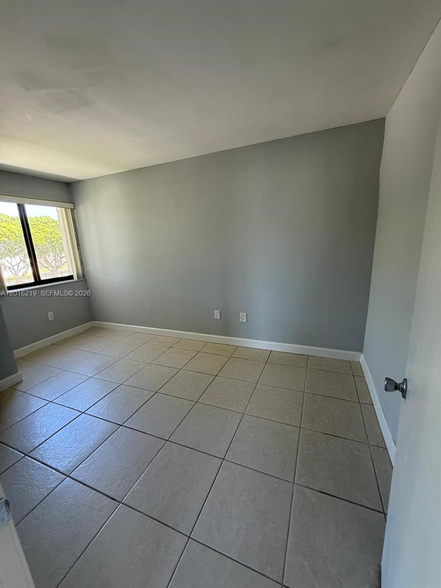 INDIAN LK VILLAGE PHASE 1 - Residential Lease