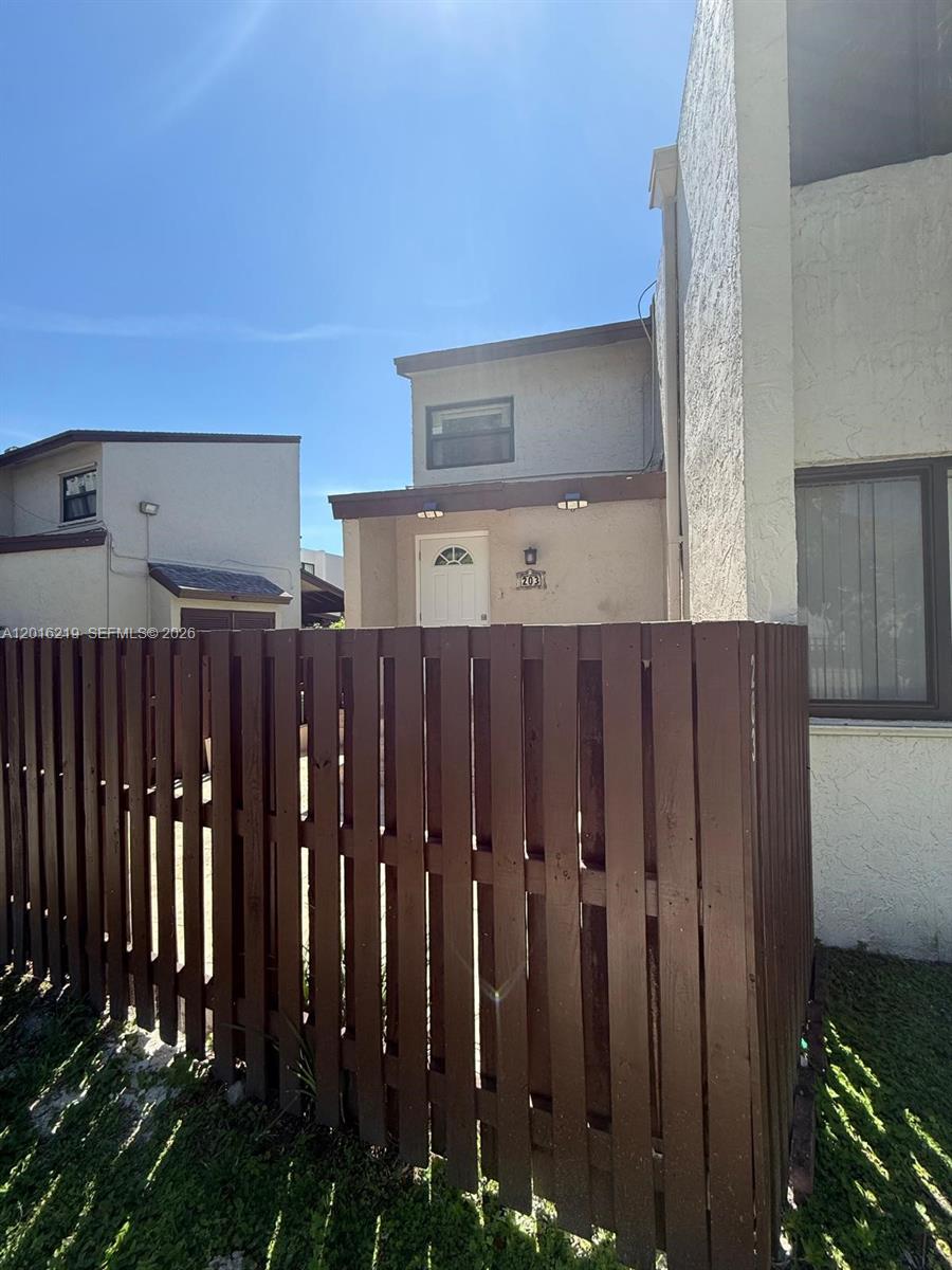 INDIAN LK VILLAGE PHASE 1 - Residential Lease