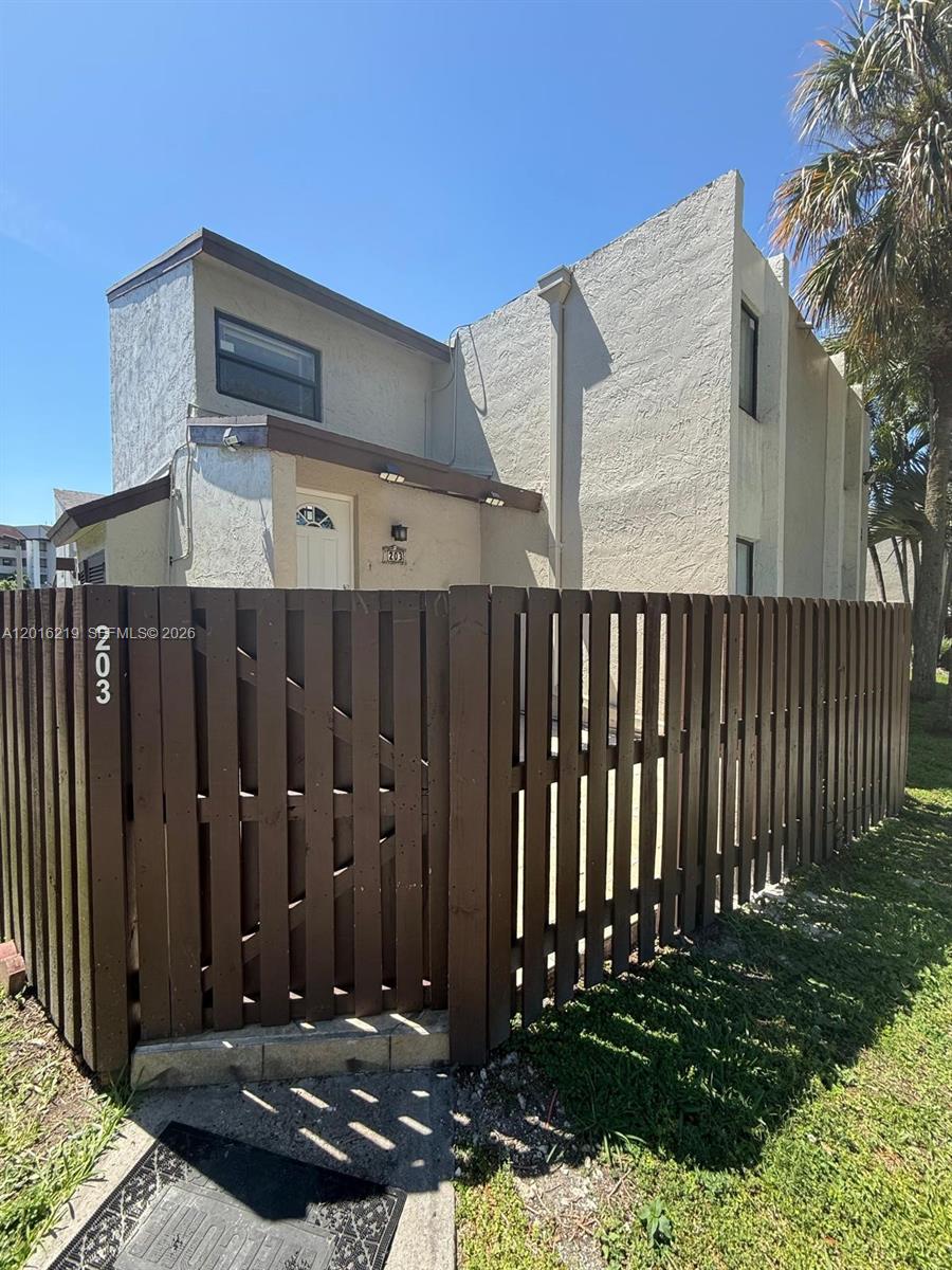 INDIAN LK VILLAGE PHASE 1 - Residential Lease