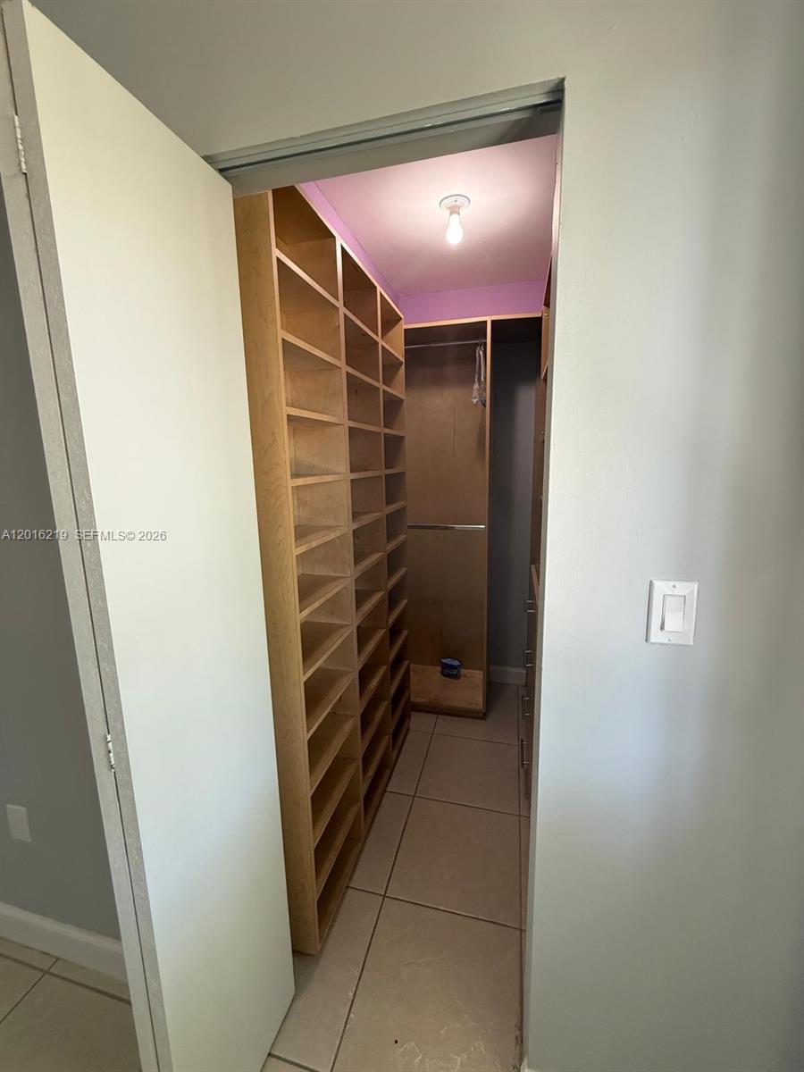 INDIAN LK VILLAGE PHASE 1 - Residential Lease