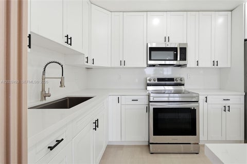 Tiny photo for 701 NW 176th Ter, Miami Gardens, FL 33169 (MLS # A12032429)